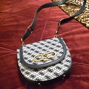 New Guess Blue And White Purse. Retails For $150 Selling For $90